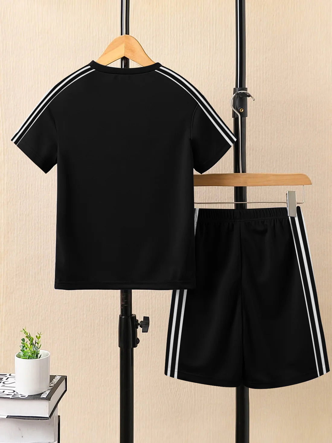 Kids' T-Shirt & Shorts Set – Black