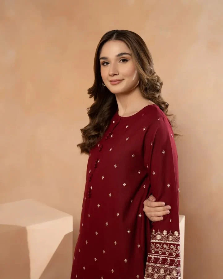 2-Piece Suit in Pop Garnet – Stylish & Sleek